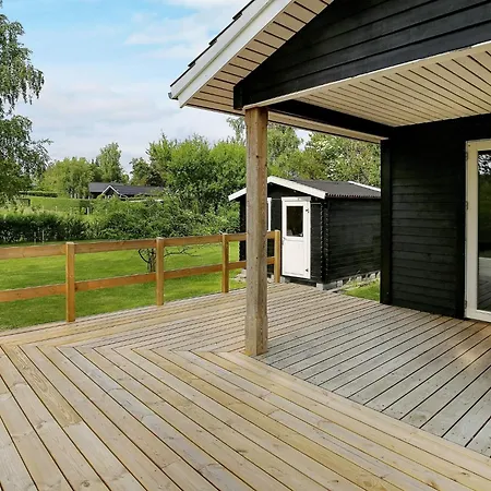 Дом отдыха 4 Person In *